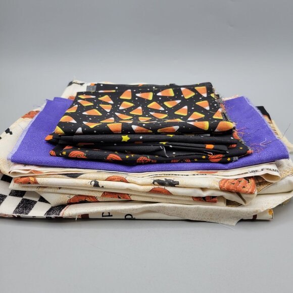 Holiday Seasonal Fabric Scraps Crafting Quilting Fabric Bundle 3.1 lbs - Picture 5 of 7